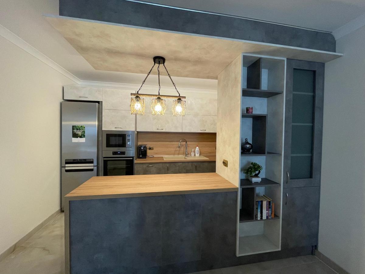 Central Lux Apartment Varna Exterior photo